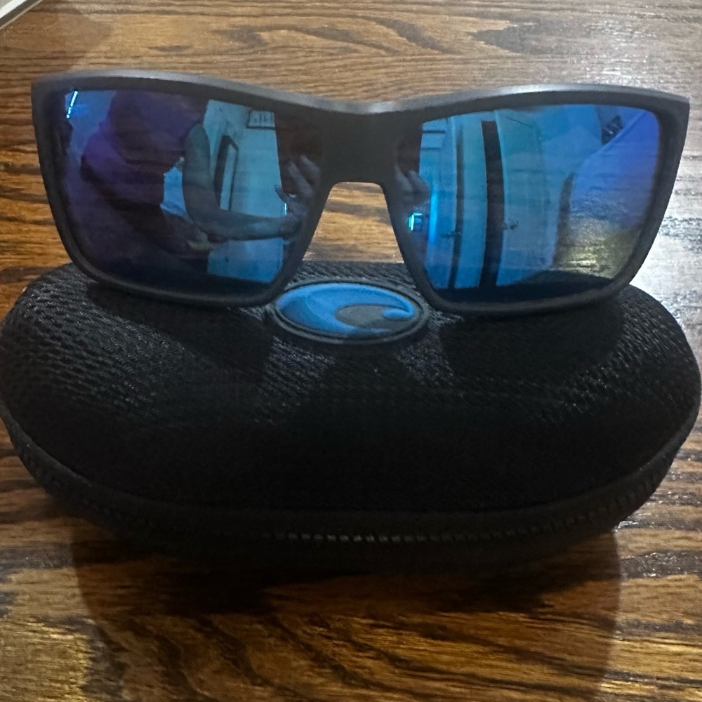 Costa Rinconcito Matte Grey Sunglasses with Case